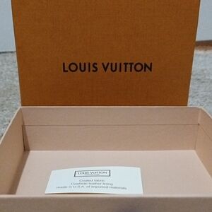 Louis Vuitton Orange Box with Cream Interior- Small Defect
